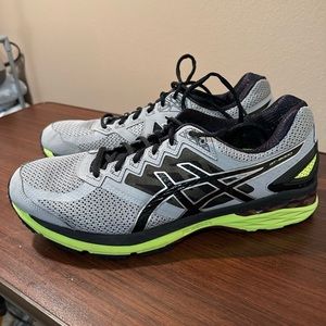 Men’s Size 12 1/2 ASICS GT2000 w Fluidride. Literally worn 1 time.